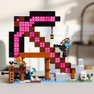 427701-lego-minecraft-the-pickaxe-mine-6
