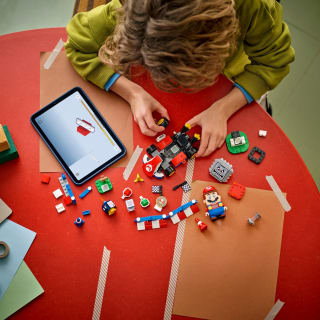 427704-mario-kart-interactive-lego-mariio-and-standard-kart-2