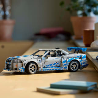 427742-lego-technic-2-fast-2-furious-nissan-skyline-gtr-r34-car-9