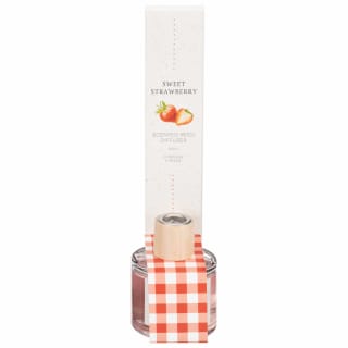 428774-scented-reed-diffuser-sweet-strawberry
