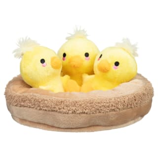 429206-easter-chicks-in-basket