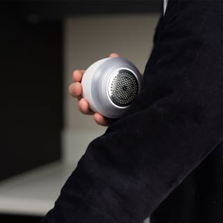 429414-addis-rechargeable-lint-remover-4