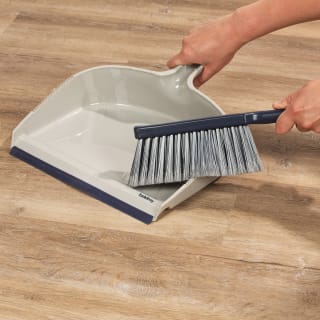 429472-beldray-large-dustpan-with-dual-bristle-brush-6