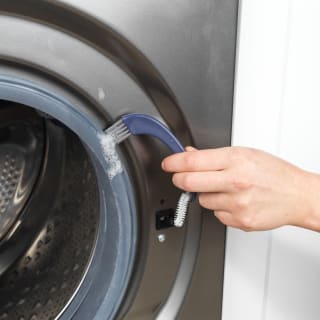 429477-beldray-3-in-1-track-brush-2