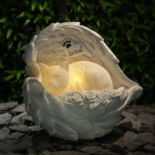 429676-solar-powered-memorial-cat-on-wings