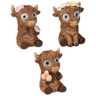 429683-solar-powered-big-eyed-highland-cow1