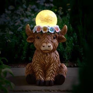 Solar Powered Highland Cow with Glass Crackle Ball