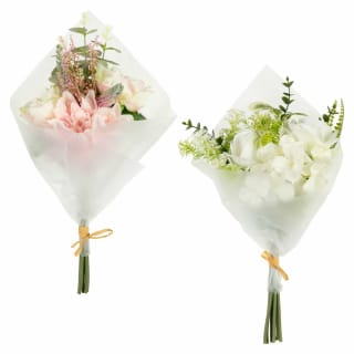 430392-floral-bouquet-in-plastic-wrap-group