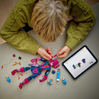 430756-lego-marvel-fantastic-four-vs-galactus-construction-figure-3