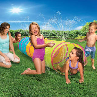 Banzai Sprinkle 'N Splash Tunnel