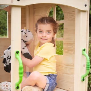 430968-wooden-house-with-climber-and-sand-pit-5