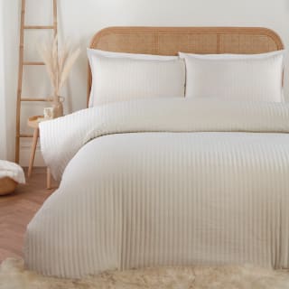 431393-431394-cream-quilted-duvet-set-double-king