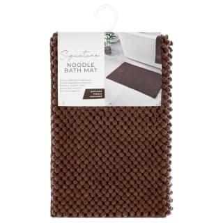 431701-signature-noodle-bath-mat-chocolate-2