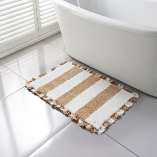 431707-natural-stripe-ruffel-edge-bathmat