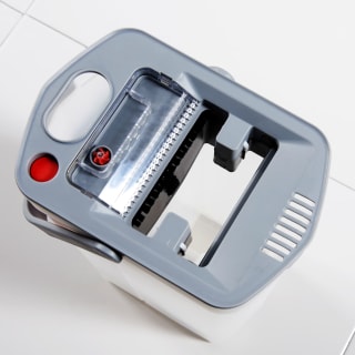 431792-houseproud-flat-mop-and-bucket-system-10l-4