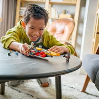 432935-lego-star-wars-cobb-vanths-speeder-11