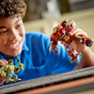 432942-lego-marvel-epic-battle-hulkbuster-vs-the-hulk-5