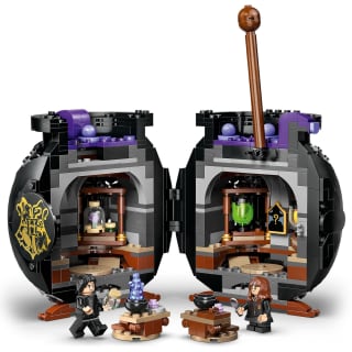 432946-lego-harry-potter-cauldron--secret-potions-classroom-7