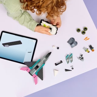 432955-lego-city-jet-vs-car-2