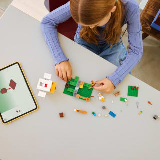 432976-lego-minecraft-chicken-farm-5