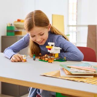 432976-lego-minecraft-chicken-farm-6