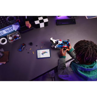 433722-bmw-m4-gt3-evo-race-car-42226-5