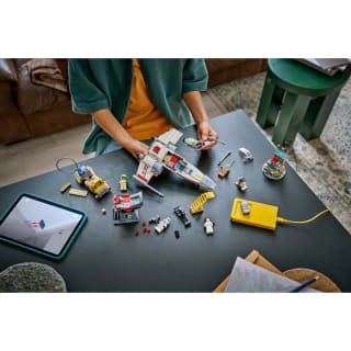 433728-lego-smart-play-lukes-red-five-x-wing-75423-4