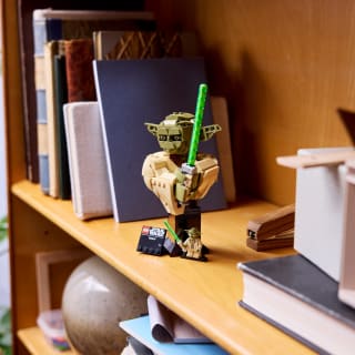 433732-lego-yoda-bust-75438-3