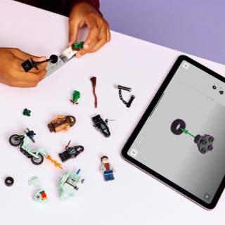 434025-lego-harry-potter-hagrid-and-harrys-privet-drive-escape-5