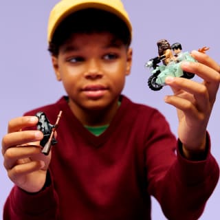 434025-lego-harry-potter-hagrid-and-harrys-privet-drive-escape-7