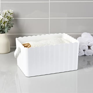 435235-ribbed-storage-box-with-handle-2