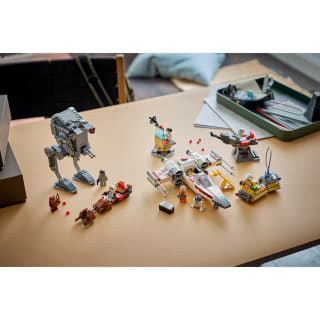 435402-lego-smart-play-at-st-attack-on-endor-75424-2