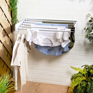 Laundry & Co Indoor-Outdoor Retractable Wall Airer