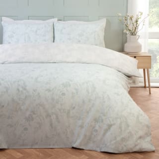 437269-437271-silhouette-floral-duvet-set-double-king