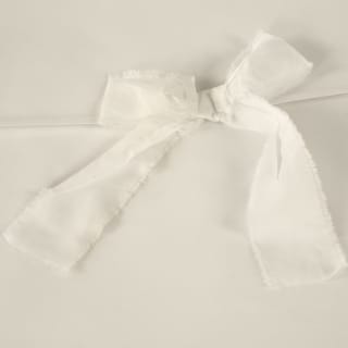 437281-437283-raw-edge-bow-duvet-set-double-king-2