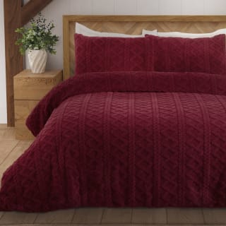 437393-437394-burgundy-cable-knit-fleece-duvet-set-double-king