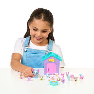 437980-little-live-pets-puppy-party-pack-8