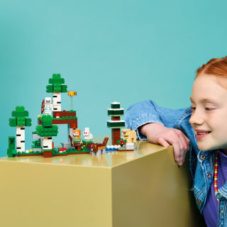 439320-lego-minecraft-first-night-adventure-5