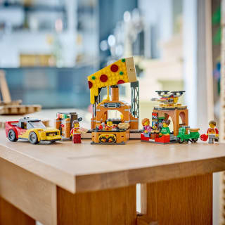 439322-lego-city-pizza-delivery-experience