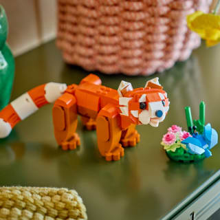 439350-lego-crreator-cute-animals-red-pand-5