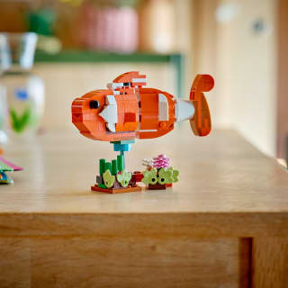 439350-lego-crreator-cute-animals-red-pand-6