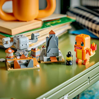 439355-smart-play-charmander-and-geodudes-cavern-clash-7