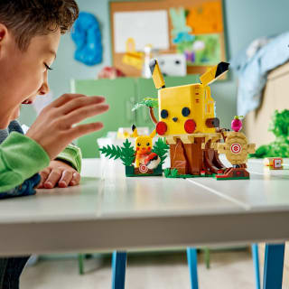 439358-lego-pokemon-smart-play-training-house-with-pikachu-6