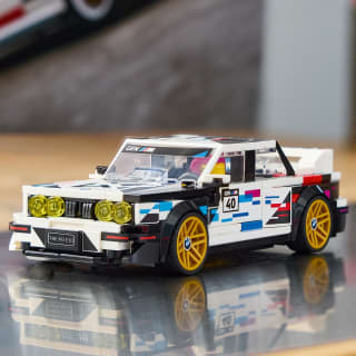 439360-lego-speed-champions-bmw-m3-e30-3