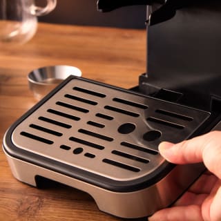 439733-swan-digital-espresso-machine-6