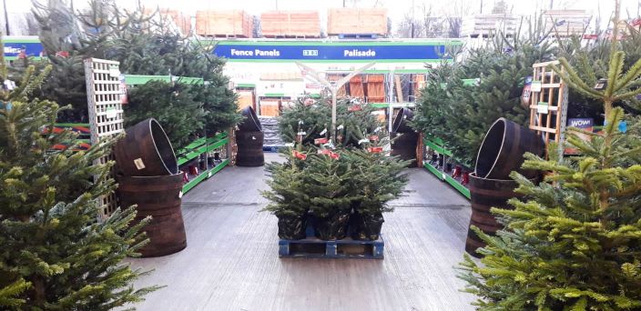 695-bandm-quedgeley-store-15