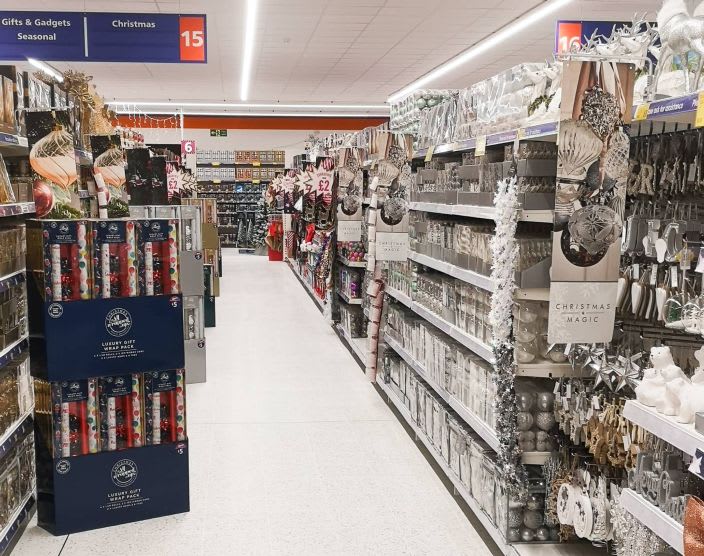 695-bandm-quedgeley-store-2