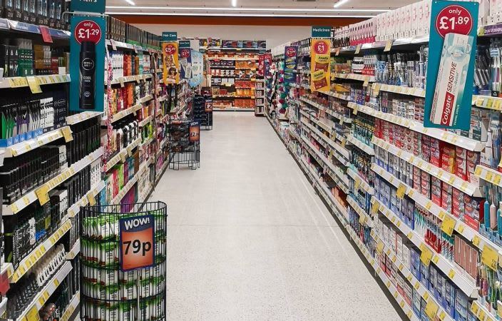 695-bandm-quedgeley-store-8