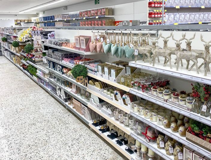 698-bandm-hull-prospect-shopping-centre-store-10