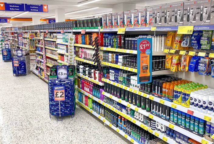 698-bandm-hull-prospect-shopping-centre-store-7